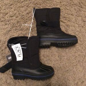 Size 7 toddler snow boots